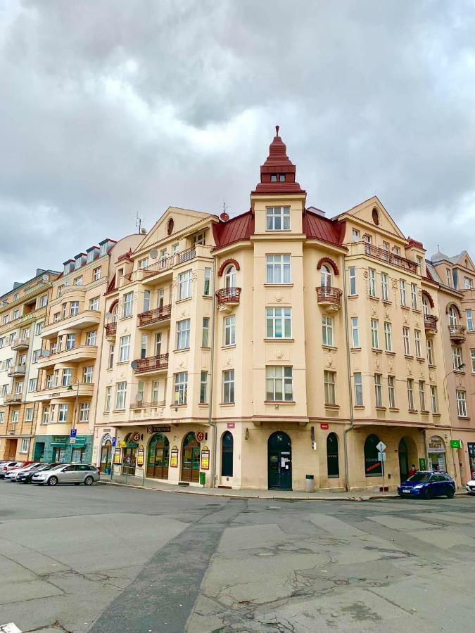 Blue Rose Apartman Κάρλοβι Βάρι Εξωτερικό φωτογραφία